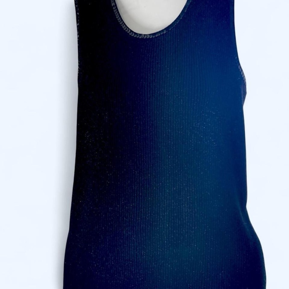 Worthington L sequin shimmering tank top with a stretchy fit L